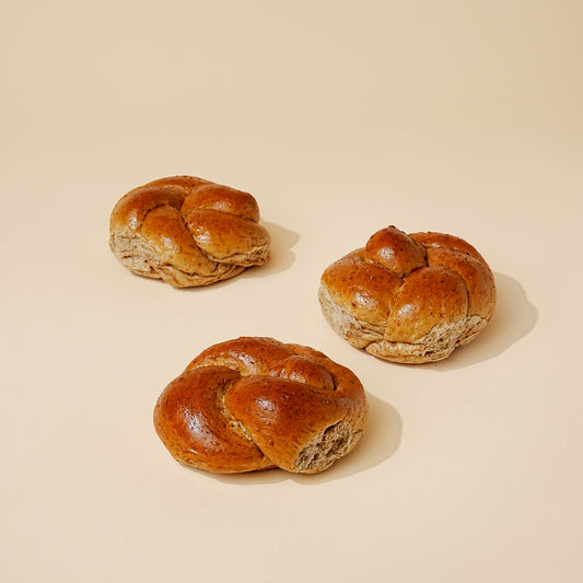 Whole Wheat Challah Rolls